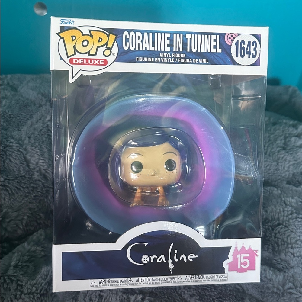 Coraline in Tunnel Funko Pop